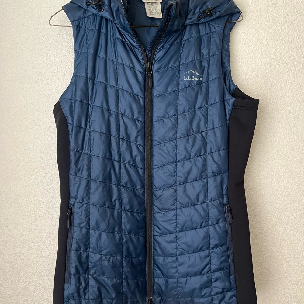 Granola Girl Outdoor L.L. Bean Women's Navy Quilted Vest